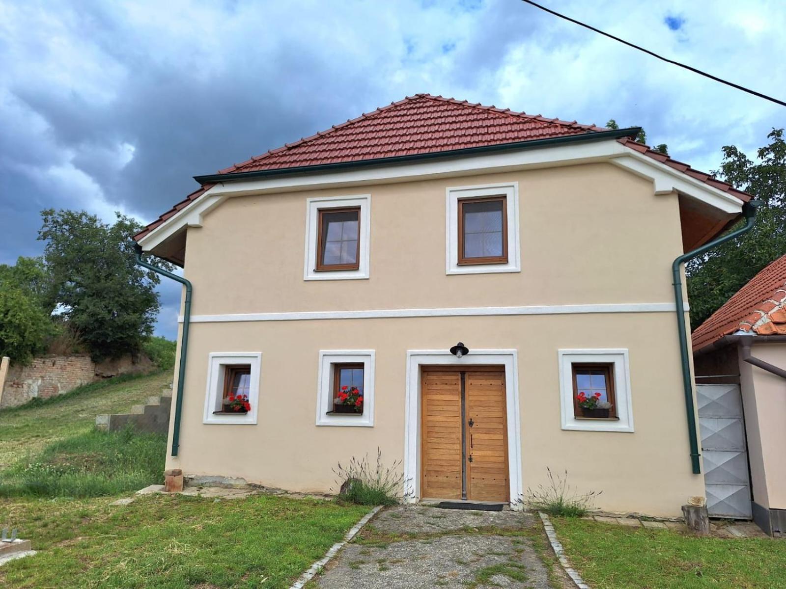 Apartmany Pausram Pouzdrany Exterior photo